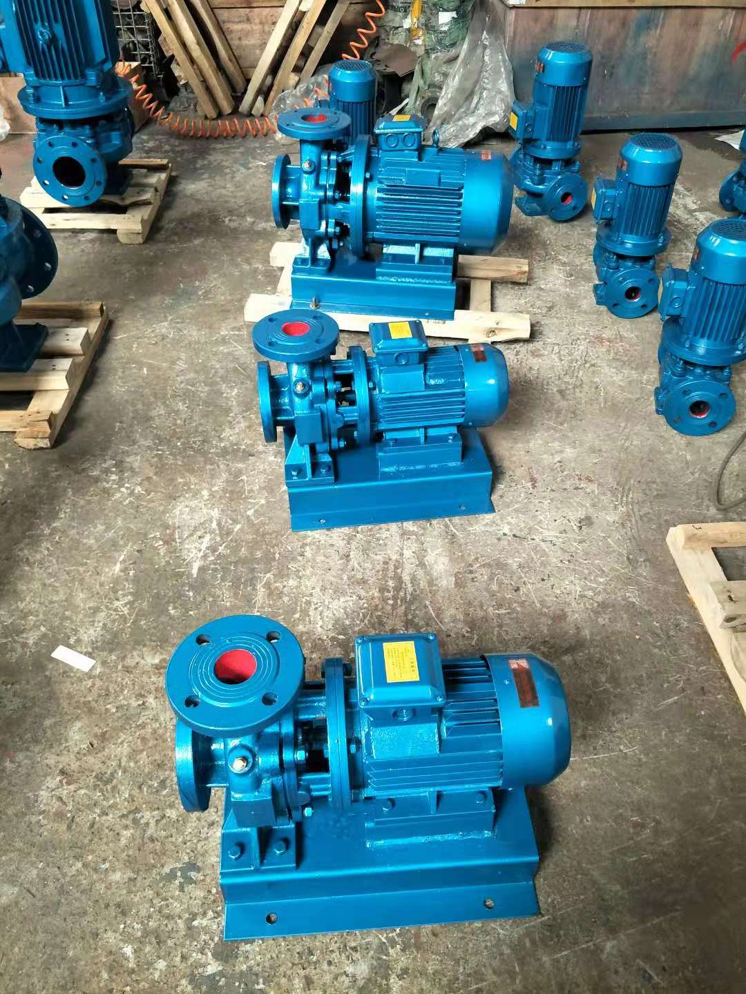 臥式管道離心泵生產車間